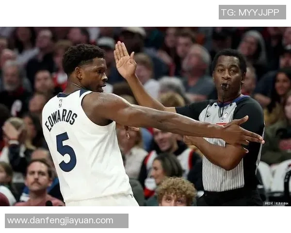 快船与火箭激战11月23日谁能在西部争夺战中占得先机